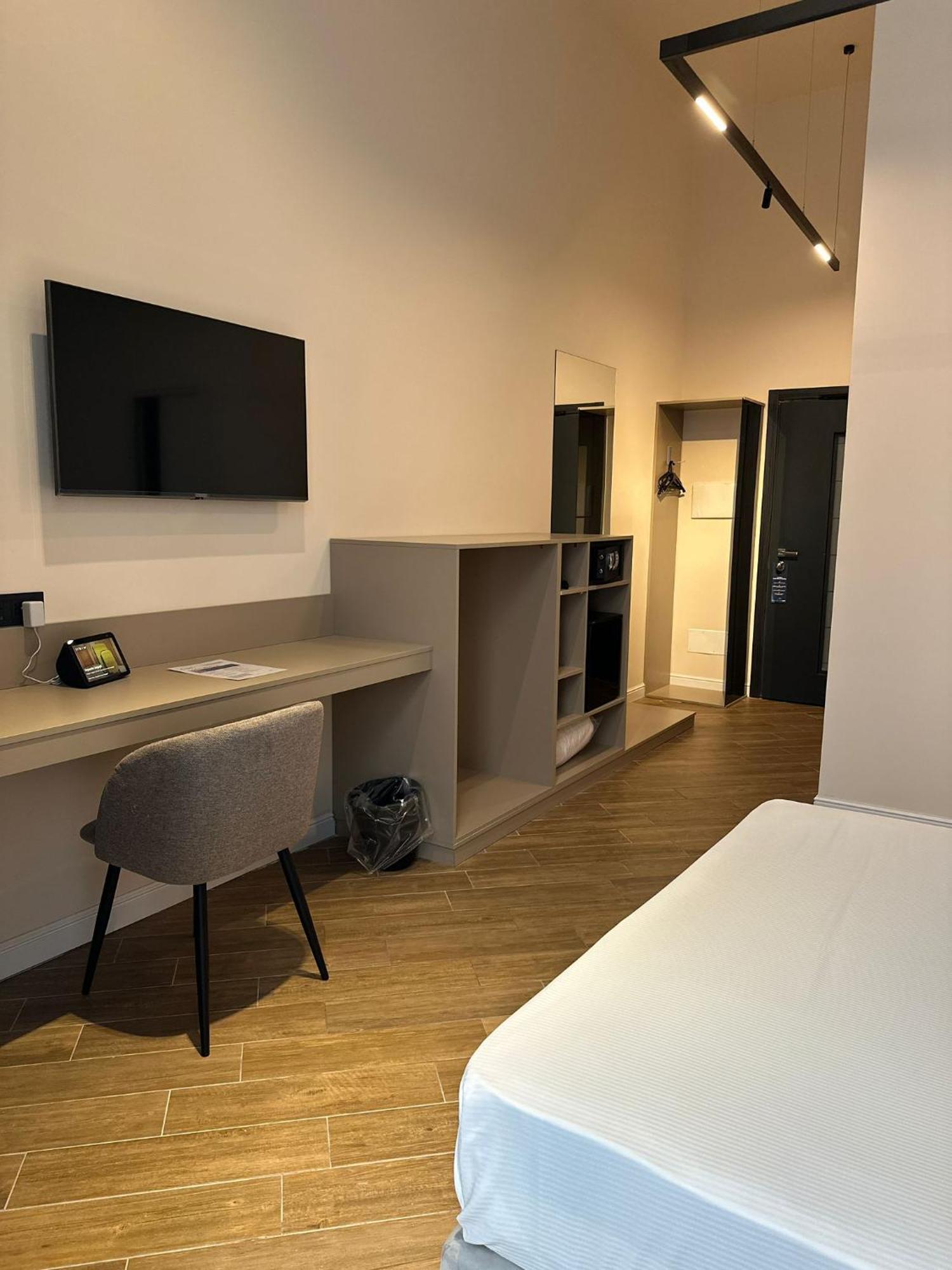 Maison Toledo Suites Неаполь Экстерьер фото