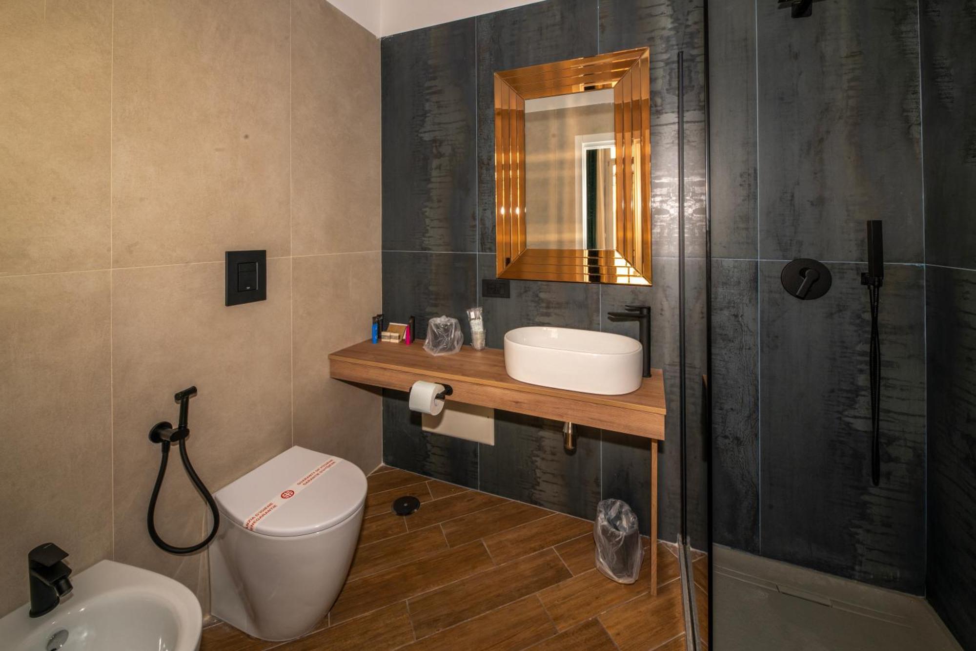 Maison Toledo Suites Неаполь Экстерьер фото